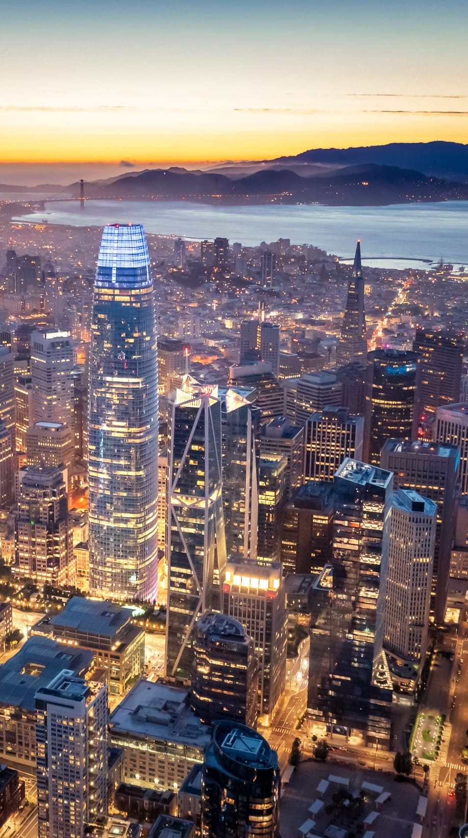 Aerial,View,Of,San,Francisco,Skyline,At,Night,,California,,Usa PR team working on B2B projects