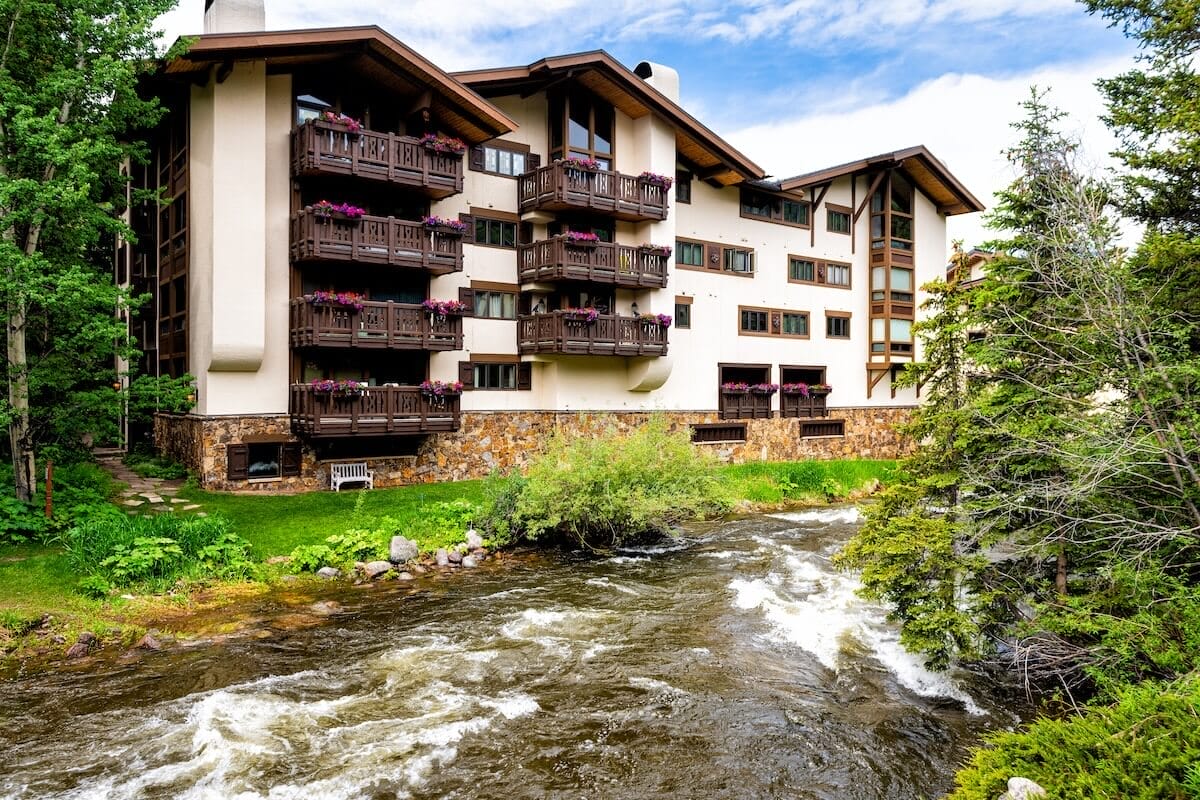 Colorado hotel in the summer